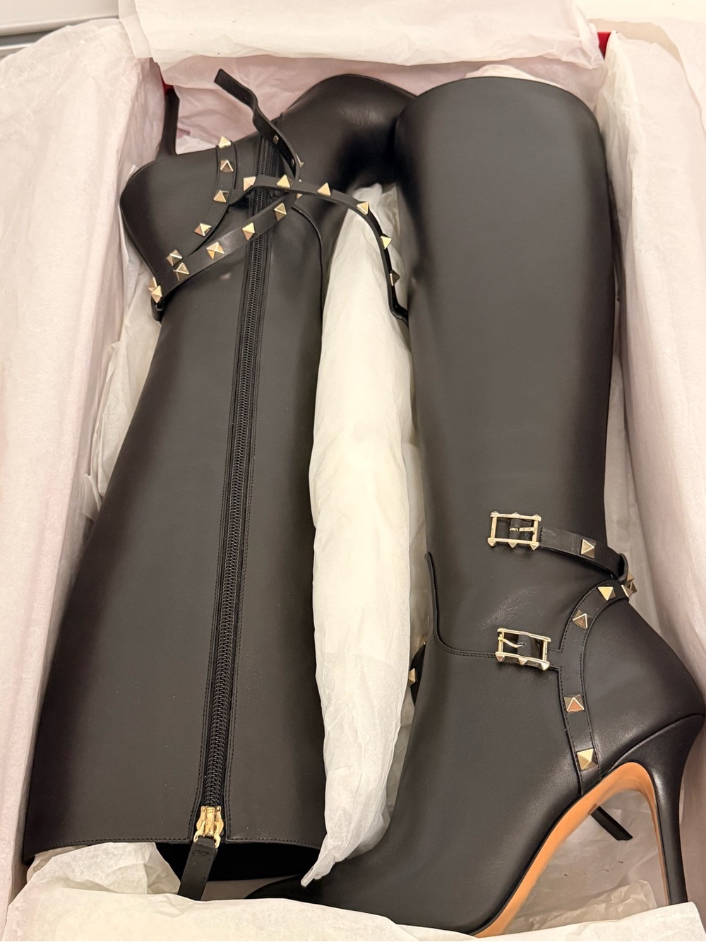 Valentino Garavani Black Leather Over-the-Knee Studded Stiletto Boots - Picture 4 of 8